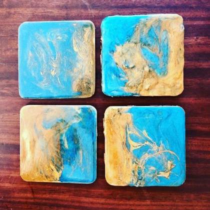 Set of 4 Wood Resin Blue Gold Metta..