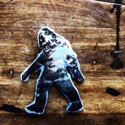 Bigfoot Magnet Set Of 3 ( Multimedia)..