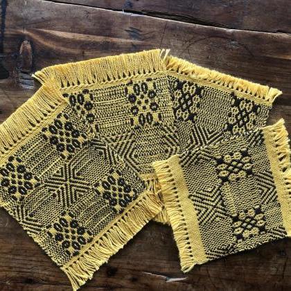 Set of 4 woven coasters