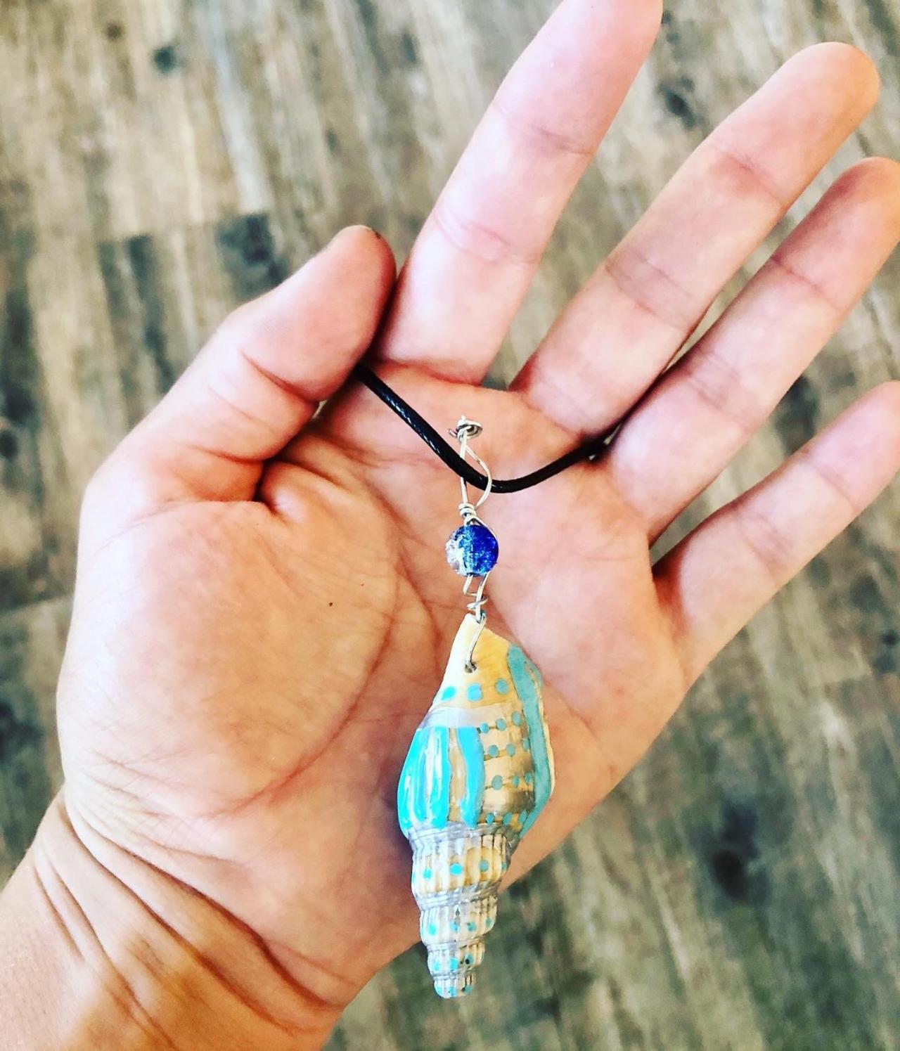 Seashell Pendant Necklace For Woman Natural Seashell Necklace