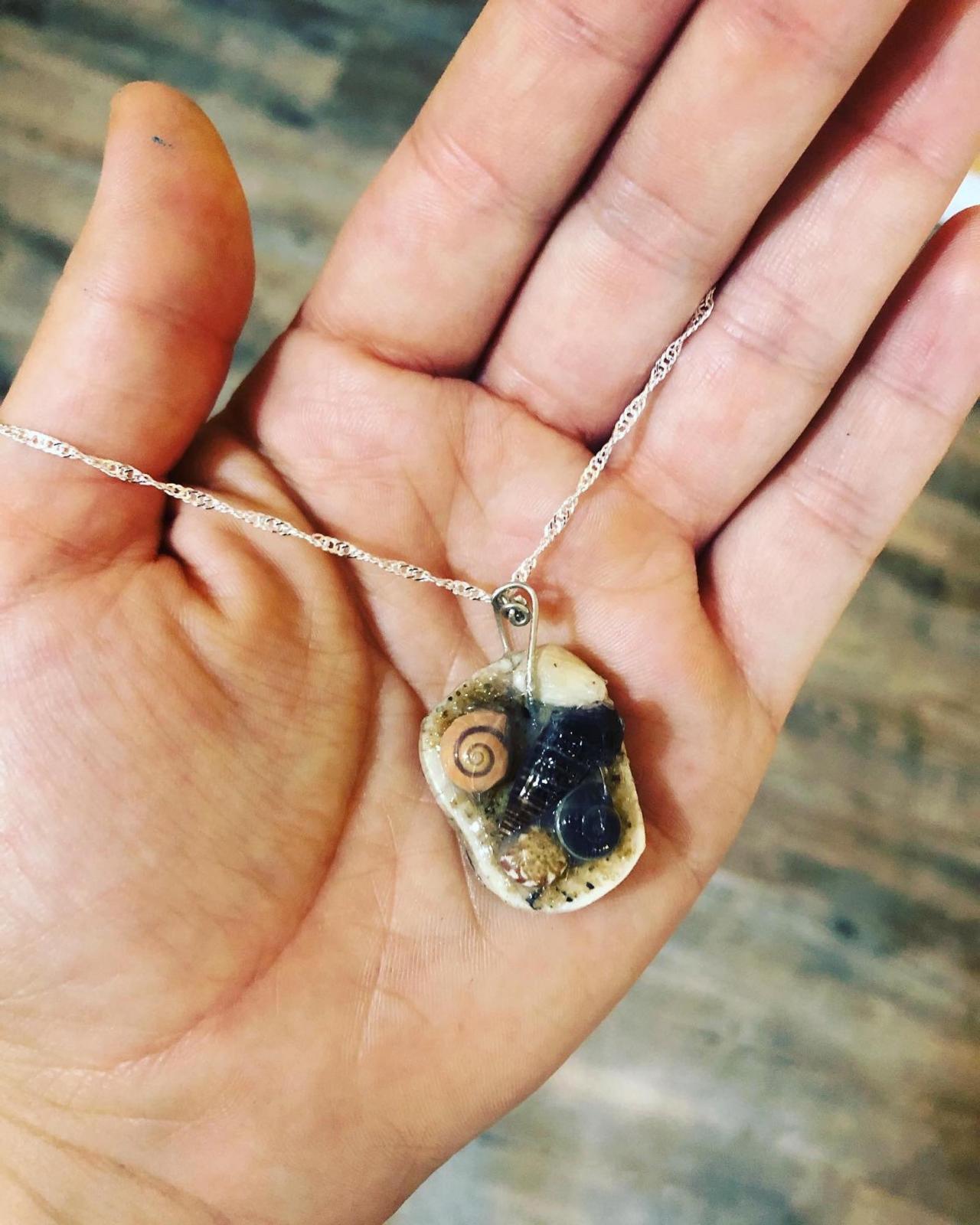 Beach Shell Pendant, Shell Necklace - Rustic Beach Necklace, Surfer Girl Jewelry, , Beach Wedding, Bridesmaid Gift