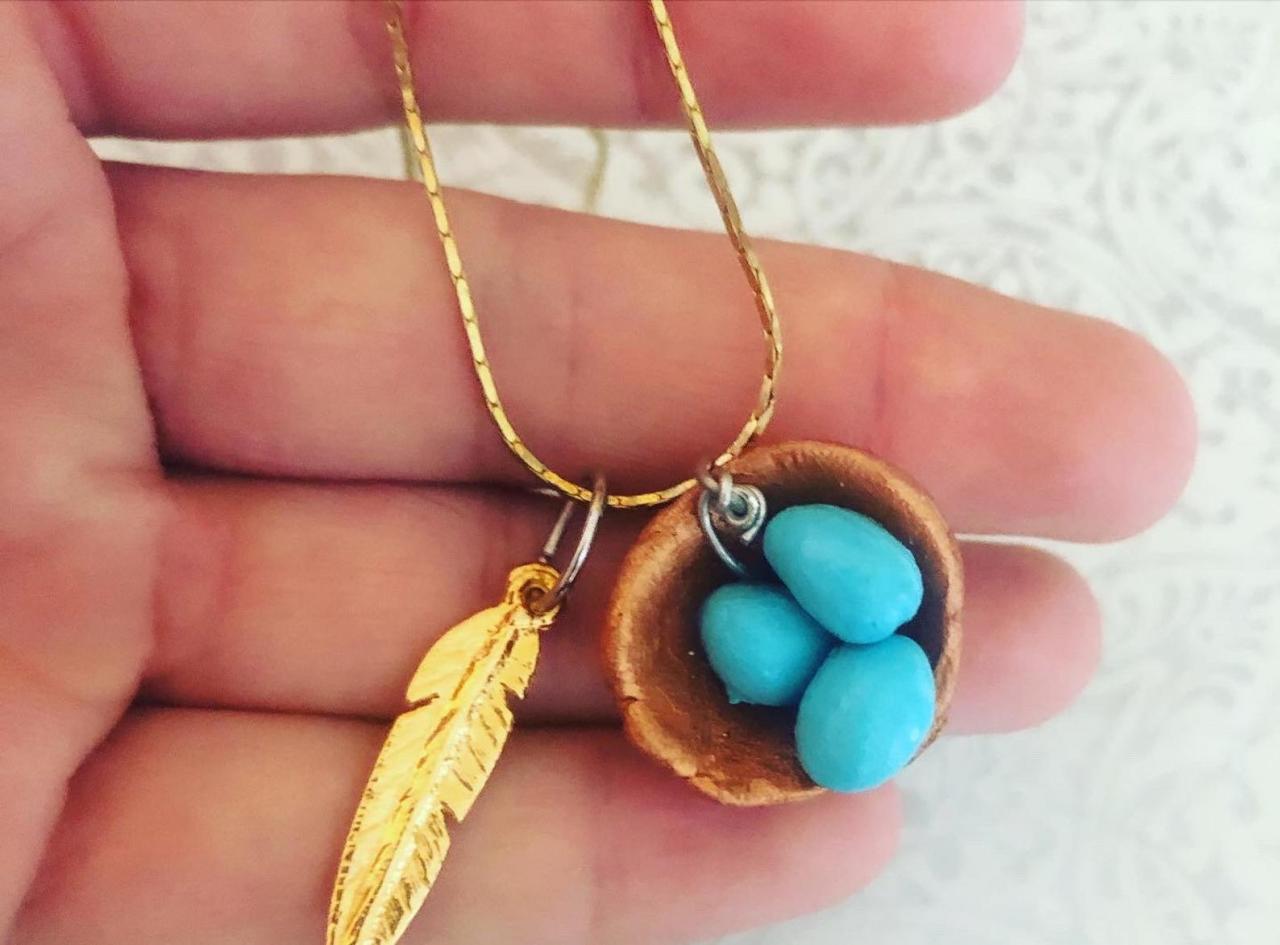 Bird Nest Clay Necklace, with feather Charm bird nest necklace, mother necklace, mom gift, mom necklace, family necklace, christmas