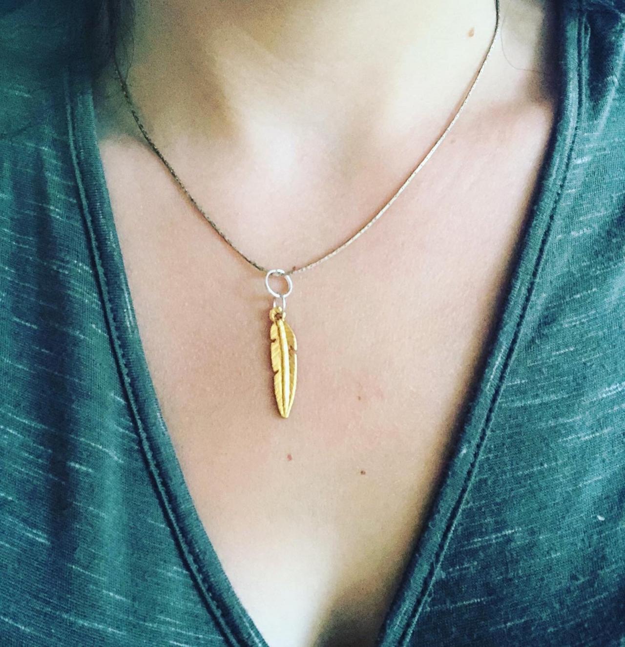 Feather (gold) Pendent On Chain Necklace / Minimal Necklace // Layering Necklace // Tribal Necklace /