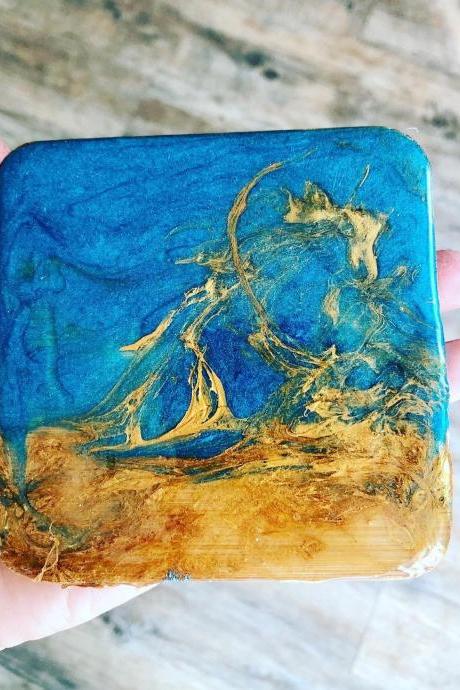 1 Coaster Wood Resin Blue Gold Mettalic Ocean Dream Coasters / Coaster / Resin Petri Dish / Resin Petri Coaster / Handmade Coaster / Resin Art