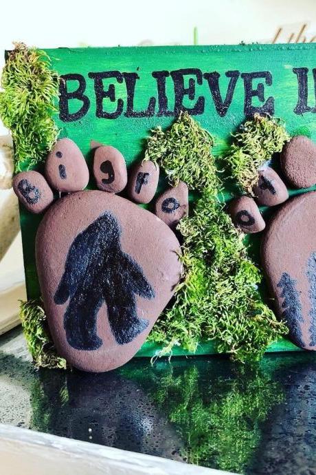 Believe In Bigfoot Mixed Media Wood Sign Bigfoot Picture, Front Door, Wall Art, Sasquatch, Porch Sign, Crypto Art Cryptozoology Sign