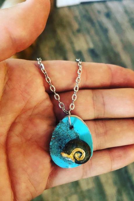 Antler Snail Shell Mettalic Leaf Painted Pendent Necklace Seashell necklace necklace Mermaid Shell necklace Pendant necklace Gift for her